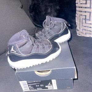 Retro 11 kids size 5c